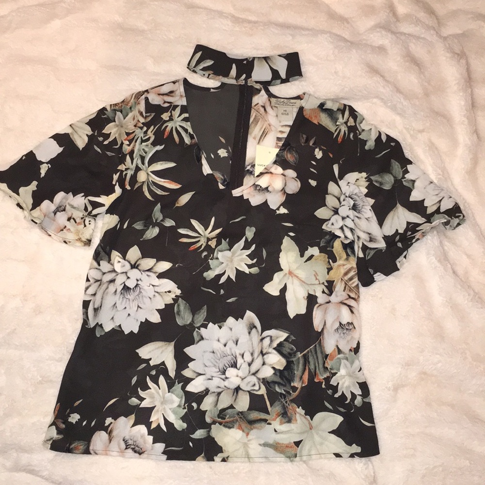 Floral blouse with choker